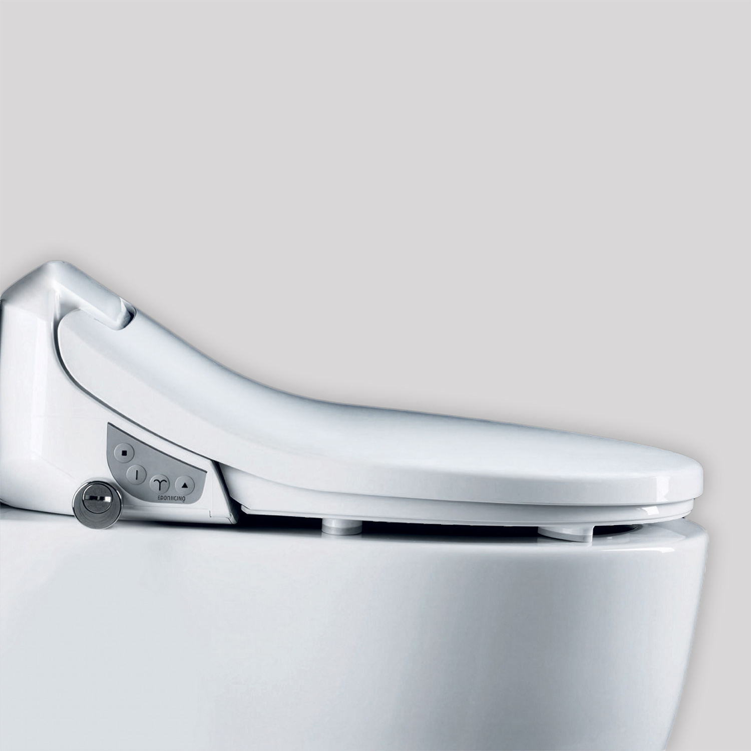 Inteliclean-A9000R-closed-lid-on-toilet-sideview-closeup